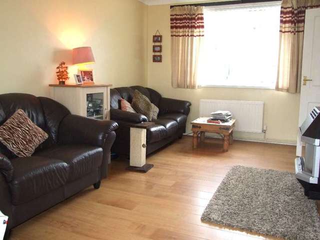  Image of 3 bedroom Detached house to rent in Walker Crescent Wyke Regis Weymouth DT4 at Weymouth, DT4 9AU