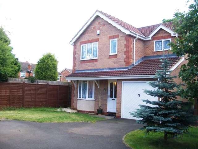  Image of 4 bedroom Detached house for sale in Wheatfield Close Glenfield Leicester LE3 at Weatfield Close  Glenfield, LE3 8SD