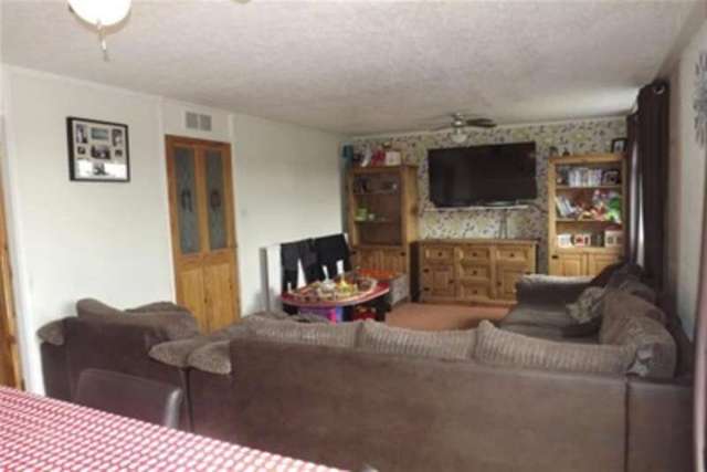  Image of 3 bedroom Terraced house to rent in Whinacre Walk Sheffield S8 at Sheffield, S8 8EP