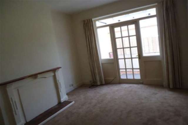  Image of 3 bedroom Semi-Detached house to rent in White Road Quinton Birmingham B32 at Birmingham, B32 2AG