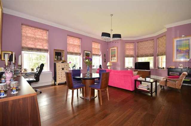  Image of 3 bedroom Flat for sale in Whitecroft Park Newport PO30 at Newport Isle of Wight Newport, PO30 3DW