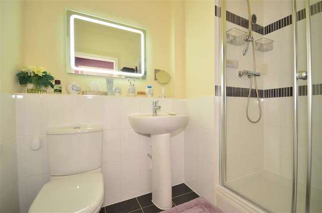  Image of 3 bedroom Flat for sale in Whitecroft Park Newport PO30 at Newport Isle of Wight Newport, PO30 3DW