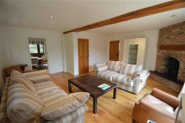  Image of 2 bedroom Detached house for sale in Mays Lane Barnet EN5 at Arkley, EN5 2AH