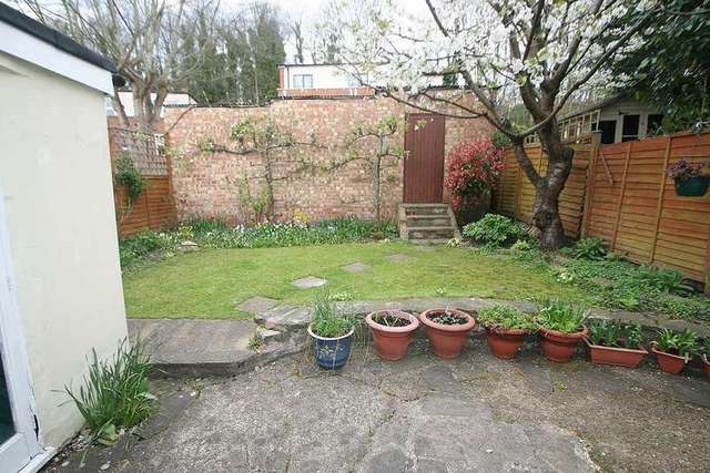  Image of 4 bedroom End of Terrace for sale in Godstone Road Whyteleafe CR3 at Whyteleafe Surrey, CR3 0EH