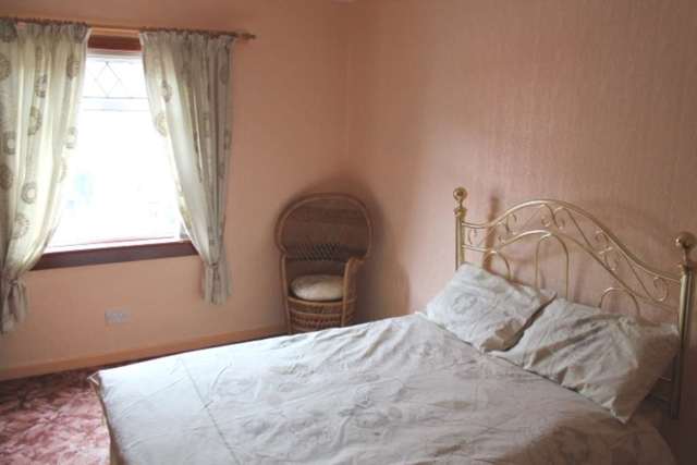  Image of 3 bedroom Flat for sale in William Street Johnstone PA5 at William Street  Johnstone, PA5 8DS