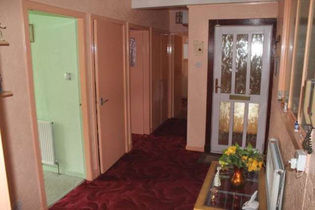  Image of 3 bedroom Flat for sale in William Street Johnstone PA5 at William Street  Johnstone, PA5 8DS
