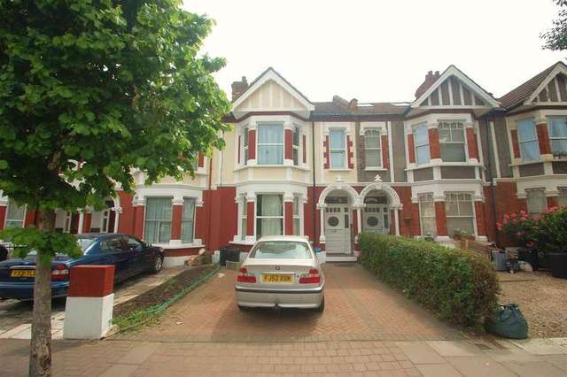  Image of 4 bedroom Terraced house to rent in Wimbledon Park Road London SW18 at West Hill, SW18 5RH