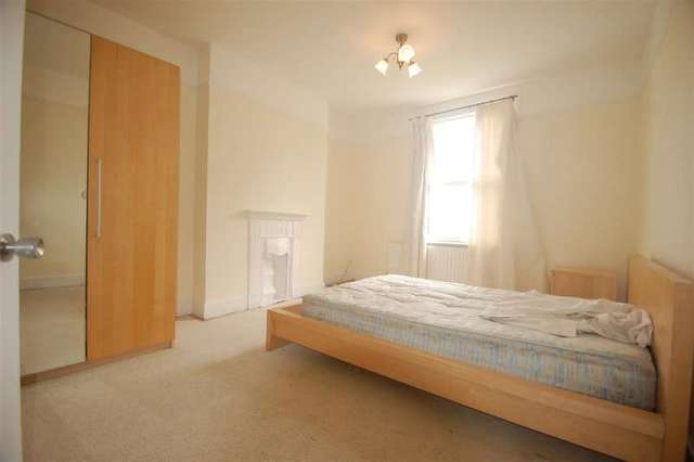  Image of 4 bedroom Terraced house to rent in Wimbledon Park Road London SW18 at West Hill, SW18 5RH