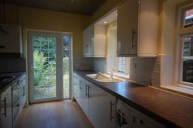  Image of 3 bedroom Detached house to rent in Swan Lane Winchester SO23 at Winchester, SO23 7AA