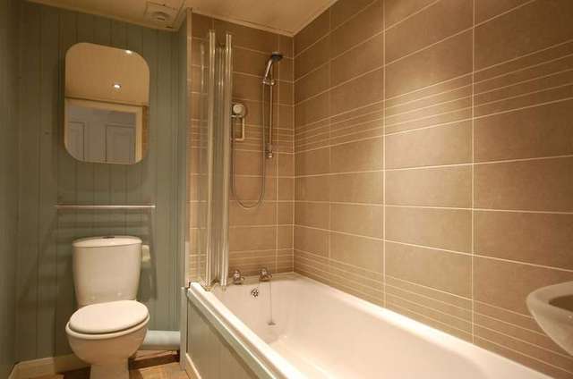  Image of 3 bedroom Detached house to rent in Swan Lane Winchester SO23 at Winchester, SO23 7AA