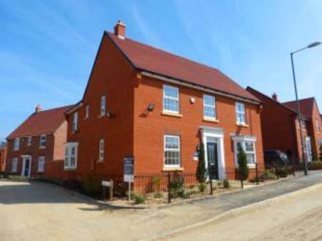  Image of 4 bedroom Detached house for sale in London Road Buckingham MK18 at London Road Buckingham Buckingham, MK18 1AB