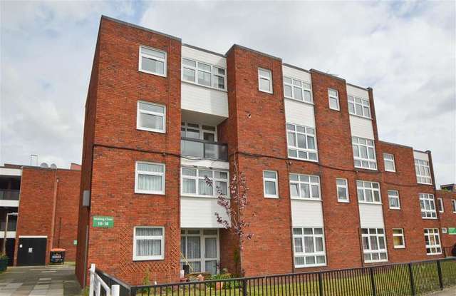  Image of 4 bedroom Apartment for sale in Woking Close London SW15 at Roehampton, SW15 5JZ