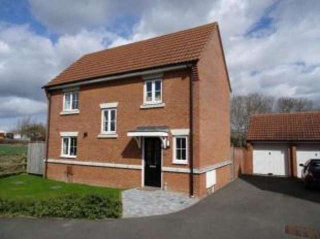  Image of 4 bedroom Detached house for sale in Woodpits Lane Olney MK46 at Olney Buckinghamshire Olney, MK46 5NE