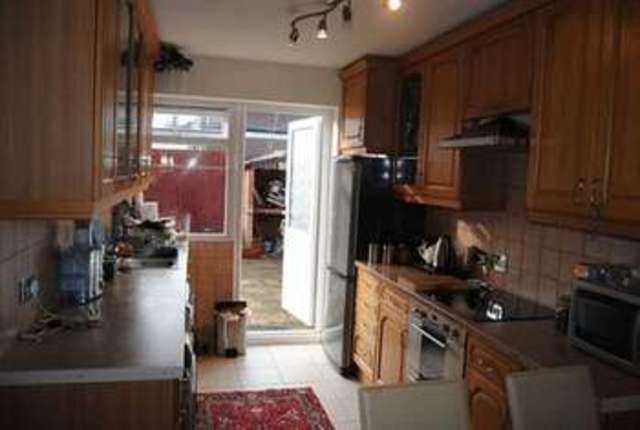  Image of 2 bedroom Flat for sale in Woodside Park Road London N12 at Woodside Park Road  London, N12 8RU