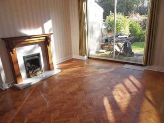  Image of 5 bedroom Property to rent in Woodview Close Ashtead KT21 at Woodview Close  Ashtead, KT21 1HA