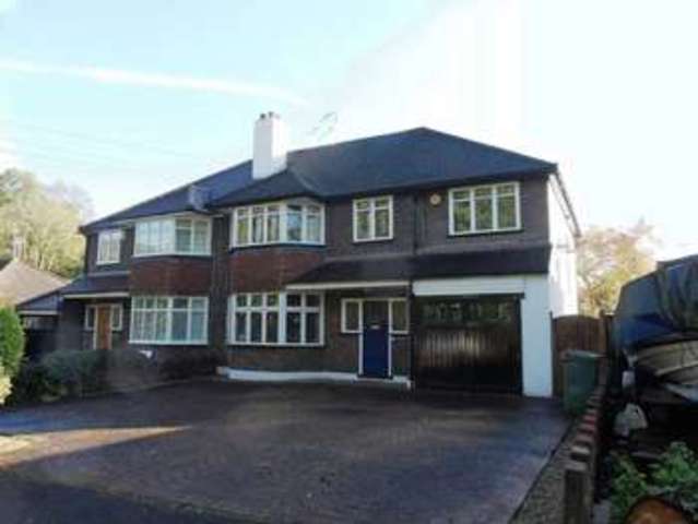  Image of 5 bedroom Property to rent in Woodview Close Ashtead KT21 at Woodview Close  Ashtead, KT21 1HA