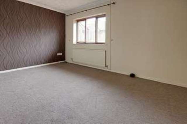  Image of 2 bedroom Flat to rent in Woodward Road Cross Keys Newport NP11 at Woodward Road Cross Keys Newport, NP11 7AT