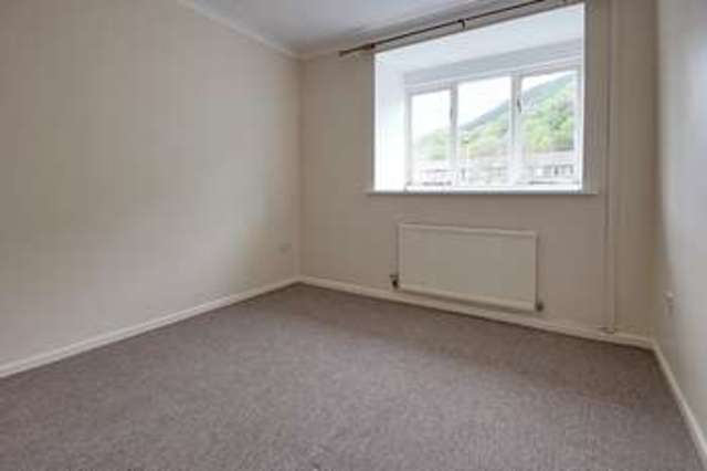  Image of 2 bedroom Flat to rent in Woodward Road Cross Keys Newport NP11 at Woodward Road Cross Keys Newport, NP11 7AT