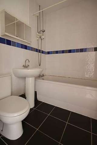 Image of 2 bedroom Flat to rent in Woodward Road Cross Keys Newport NP11 at Woodward Road Cross Keys Newport, NP11 7AT