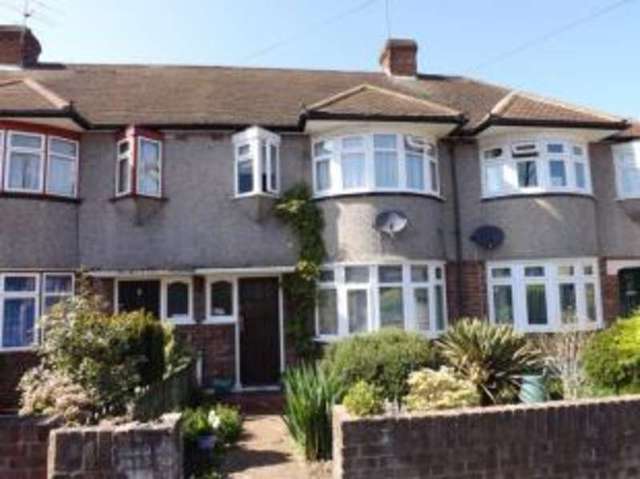  Image of 3 bedroom Detached house for sale in St. Philips Avenue Worcester Park KT4 at Worcester Park  Worcester Park, KT4 8JS