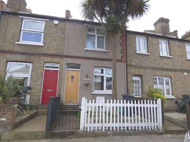  Image of 2 bedroom Detached house to rent in Worton Road Isleworth TW7 at Worton Road  Isleworth, TW7 6EG