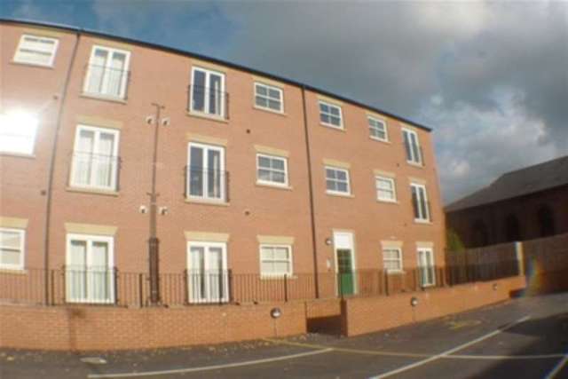  Image of 2 bedroom Flat to rent in Bewsey Street Warrington WA2 at Warrington, WA2 7JE