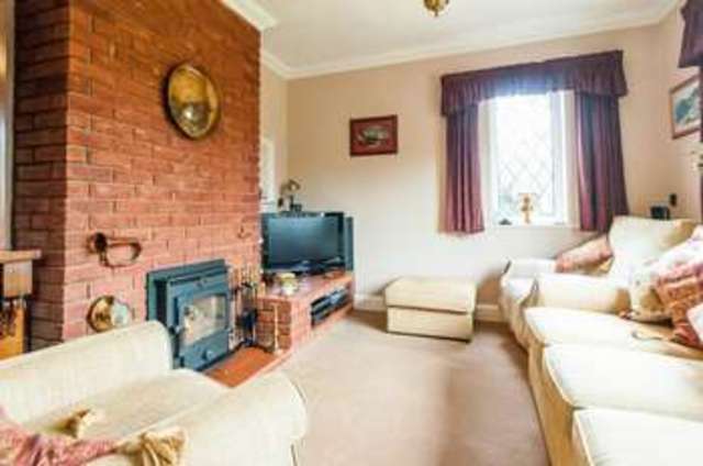  Image of 4 bedroom Detached house for sale in Wymington Road Rushden NN10 at Wymington Road  Rushden, NN10 9LA