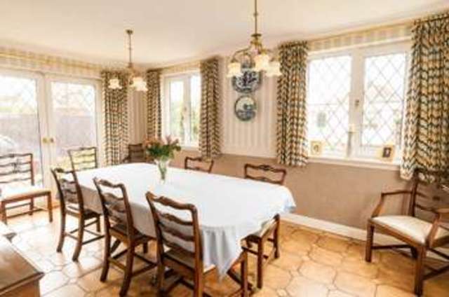  Image of 4 bedroom Detached house for sale in Wymington Road Rushden NN10 at Wymington Road  Rushden, NN10 9LA