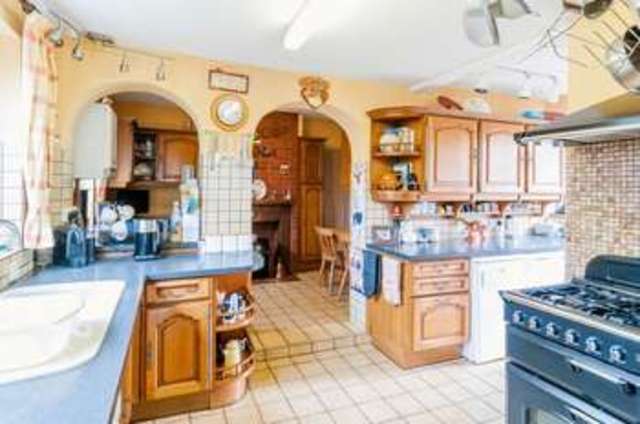  Image of 4 bedroom Detached house for sale in Wymington Road Rushden NN10 at Wymington Road  Rushden, NN10 9LA
