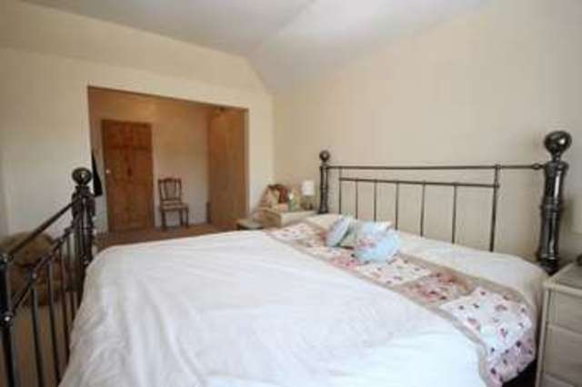  Image of 3 bedroom Semi-Detached house for sale in The Garth Yarnton Kidlington OX5 at The Garth  Yarnton, OX5 1NA