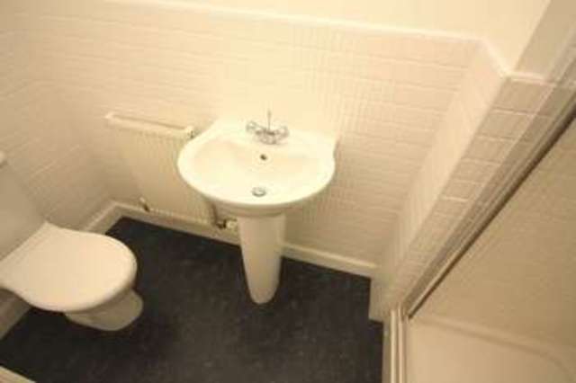 Image of 4 bedroom Semi-Detached house to rent in Youens Crescent Newton Aycliffe DL5 at Youens Crescent  Newton Aycliffe, DL5 4ZE