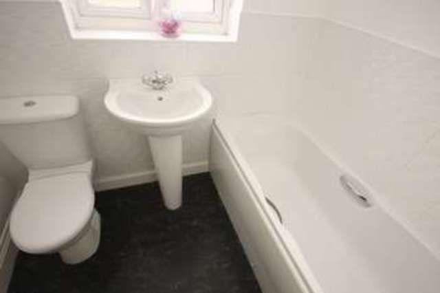  Image of 4 bedroom Semi-Detached house to rent in Youens Crescent Newton Aycliffe DL5 at Youens Crescent  Newton Aycliffe, DL5 4ZE