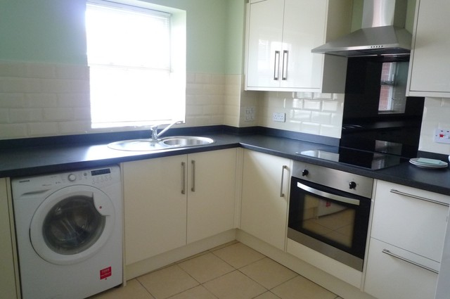  Image of 2 bedroom Flat to rent in Bevan Gate Bracknell RG42 at Bracknell, RG42 2BG