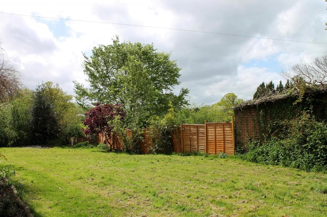  Image of 2 bedroom Detached house to rent in Felcourt Felcourt East Grinstead RH19 at Felcourt  East Grinstead, RH19 2LQ