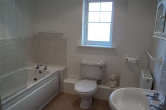 Image of 3 bedroom Flat to rent in Bishopbourne Court North Shields NE29 at North Shields, NE29 9JE