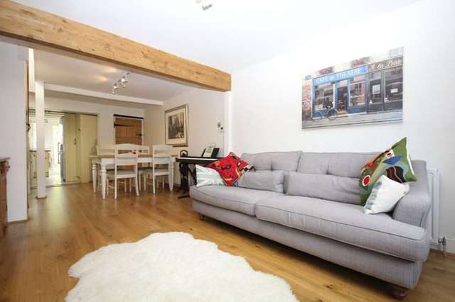  Image of 2 bedroom End of Terrace for sale in Common Lane Binfield Heath Henley-on-Thames RG9 at Binfield Heath  Henley-On-Thames, RG9 4JX
