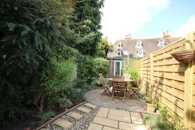  Image of 2 bedroom End of Terrace for sale in Common Lane Binfield Heath Henley-on-Thames RG9 at Binfield Heath  Henley-On-Thames, RG9 4JX