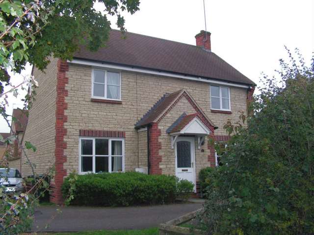  Image of 4 bedroom Detached house to rent in Corncrake Way Bicester OX26 at Corncrake Way Langford Village Bicester, OX26 6UF