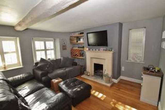  Image of 3 bedroom Cottage for sale in Curbridge Witney OX29 at Curbridge Curbridge, OX29 7NY