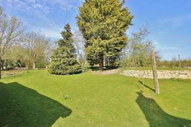  Image of 3 bedroom Cottage for sale in Curbridge Witney OX29 at Curbridge Curbridge, OX29 7NY