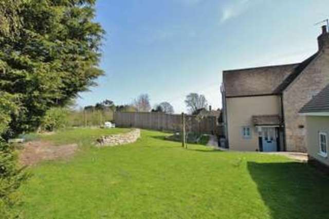  Image of 3 bedroom Cottage for sale in Curbridge Witney OX29 at Curbridge Curbridge, OX29 7NY
