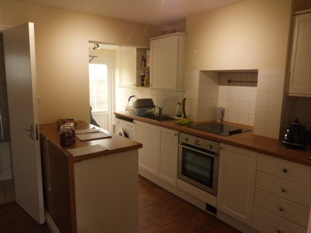  Image of 2 bedroom Terraced house to rent in Freemans Lane Hayes UB3 at Hayes, UB3 2NL