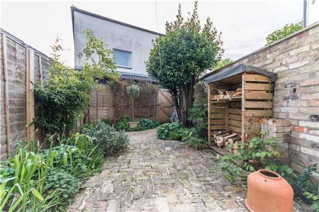  Image of 2 bedroom Terraced house for sale in Station Road Waterbeach Cambridge CB25 at 3 Station Road  Waterbeach, CB25 9HT