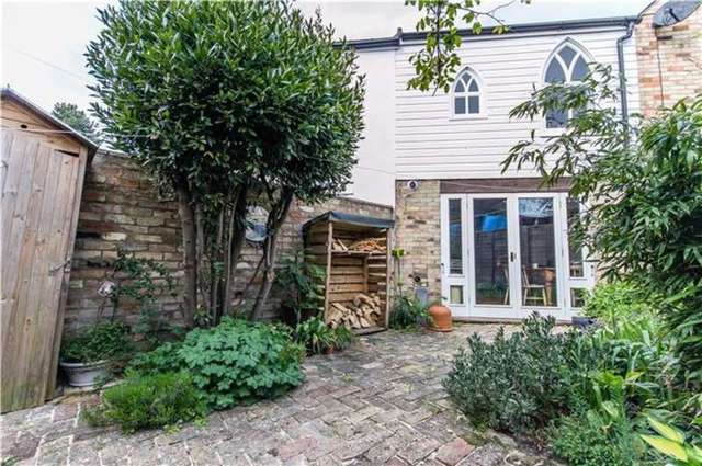  Image of 2 bedroom Terraced house for sale in Station Road Waterbeach Cambridge CB25 at 3 Station Road  Waterbeach, CB25 9HT