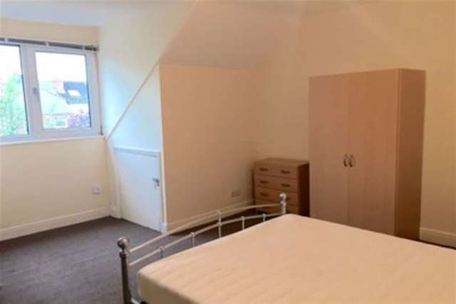 Image of 1 bedroom Detached house to rent in Corporation Street Mansfield NG18 at Mansfield, NG18 5NU