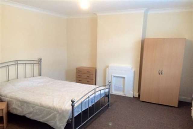  Image of 1 bedroom Detached house to rent in Corporation Street Mansfield NG18 at Mansfield, NG18 5NU