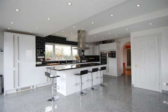  Image of 4 bedroom Detached house for sale in Hawthorn Corner Herne Bay CT6 at Hawthorn Corner Reculver Herne Bay, CT6 6TL