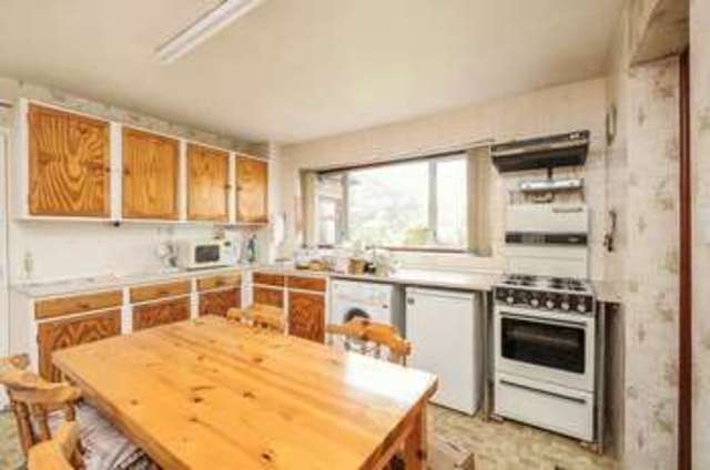  Image of 3 bedroom Detached house for sale in Mayfield Avenue Grove Wantage OX12 at Mayfield Avenue Grove Wantage, OX12 7PU