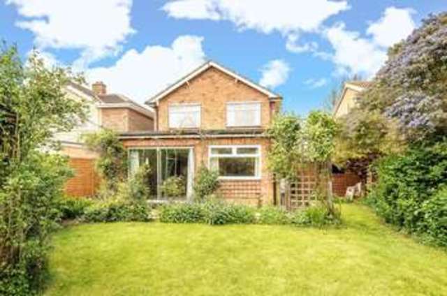  Image of 3 bedroom Detached house for sale in Mayfield Avenue Grove Wantage OX12 at Mayfield Avenue Grove Wantage, OX12 7PU