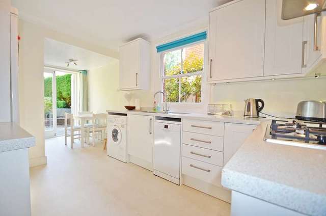  Image of 3 bedroom Cottage for sale in Victoria Road Ascot SL5 at South Ascot, SL5 9DR